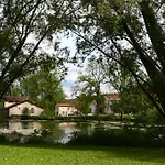 Szálloda Logis La Source Bleue 3*