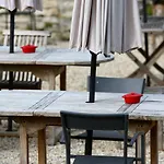 Szálloda Logis La Source Bleue 3*