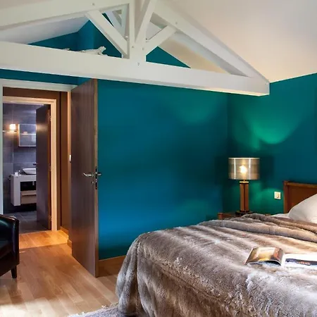 Logis La Source Bleue 3*