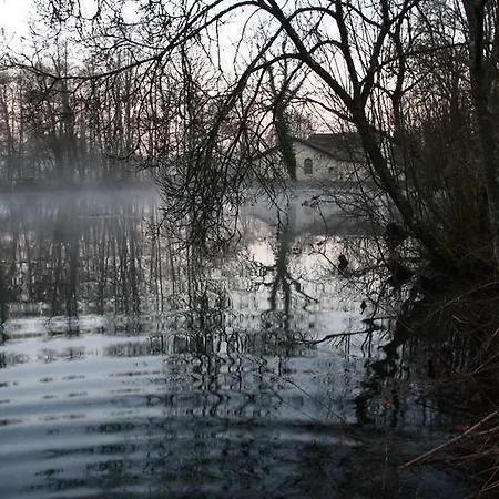 ホテル Demeures Et Chateaux La Source Bleue Gudmont-Villiers