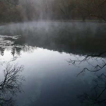 Hotel Demeures Et Chateaux La Source Bleue