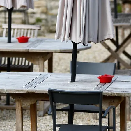 Hotel Demeures Et Chateaux La Source Bleue 3*