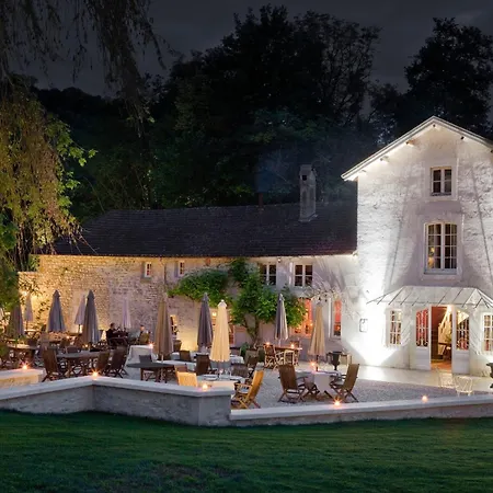 Logis La Source Bleue Hotel