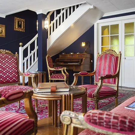Demeures Et Chateaux La Source Bleue