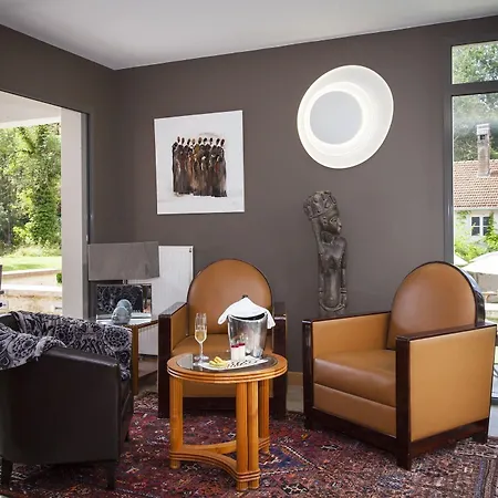 Hotel Logis La Source Bleue