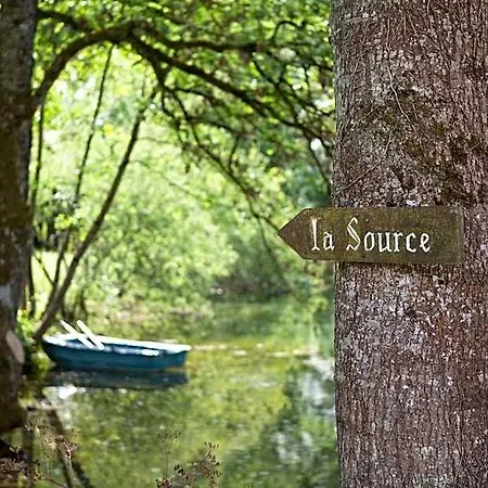 Demeures Et Chateaux La Source Bleue 3*