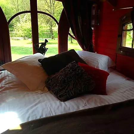 Hotel Demeures Et Chateaux La Source Bleue Gudmont-Villiers