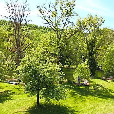 Demeures Et Chateaux La Source Bleue 3*