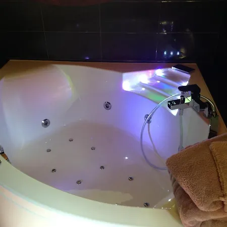 Hotel Logis La Source Bleue