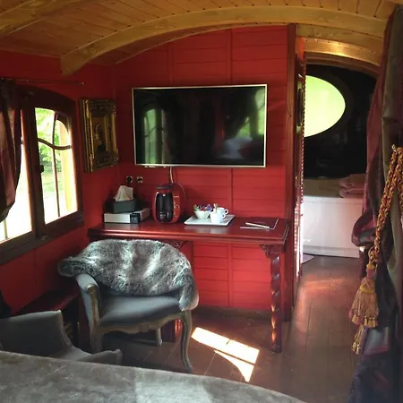 Hotel Logis La Source Bleue 3*