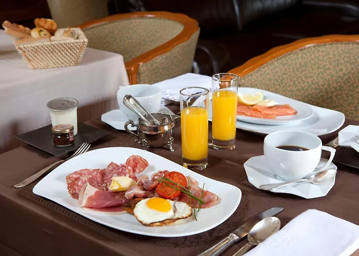 Logis La Source Bleue Hotel 3*