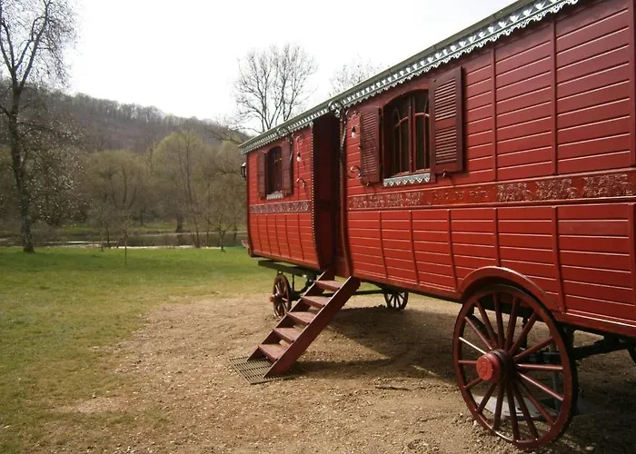 Logis La Source Bleue Hotel 3*